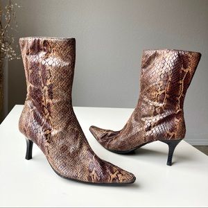 Fioni LIKE NEW Snakeskin Brown Heeled Boots Booties